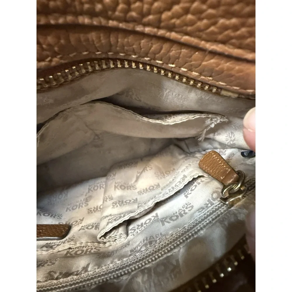 Michael KORS Tan Leather Crossbody Purse Signature Gold Buckle